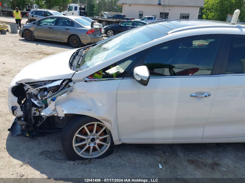 2014 Kia Rondo VIN: KNAHU8A3XE7054111 Lot: 12041408