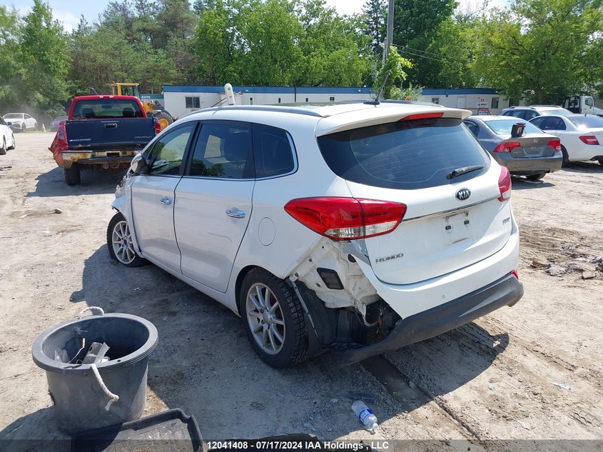 2014 Kia Rondo VIN: KNAHU8A3XE7054111 Lot: 12041408