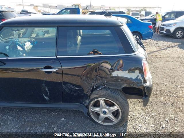 2010 Mini Cooper Hardtop VIN: WMWMF3C55ATZ23354 Lot: 12041786