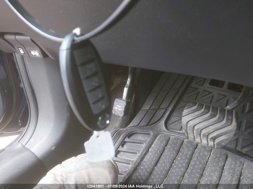 2017 Nissan Rogue Sv/Sl VIN: 5N1AT2MVXHC861320 Lot: 12041901