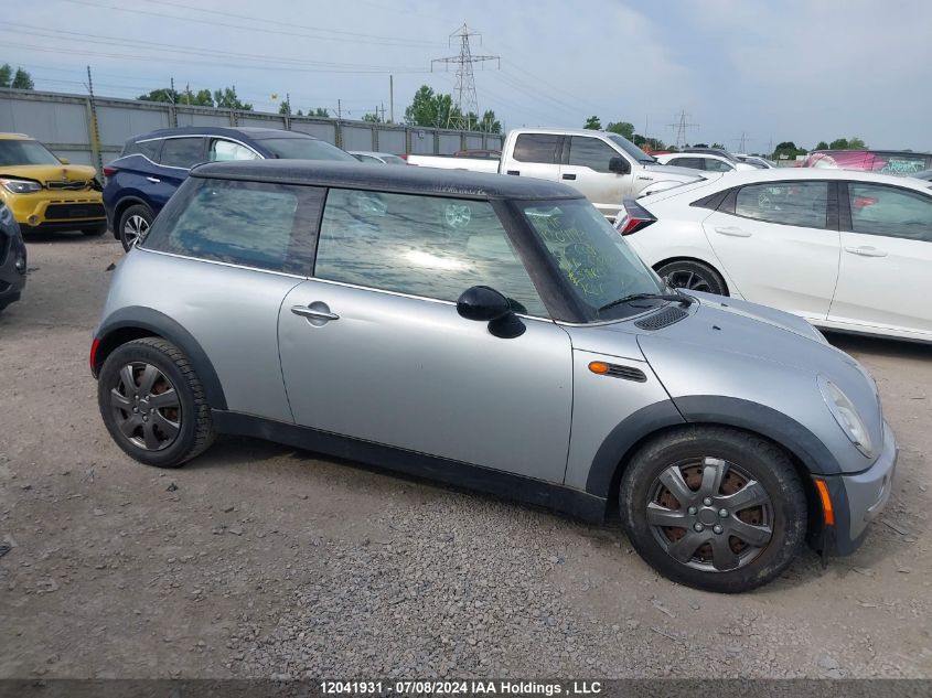 2002 Mini Cooper VIN: WMWRC33422TC32695 Lot: 12041931