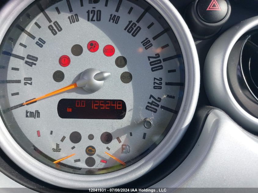 2002 Mini Cooper VIN: WMWRC33422TC32695 Lot: 12041931