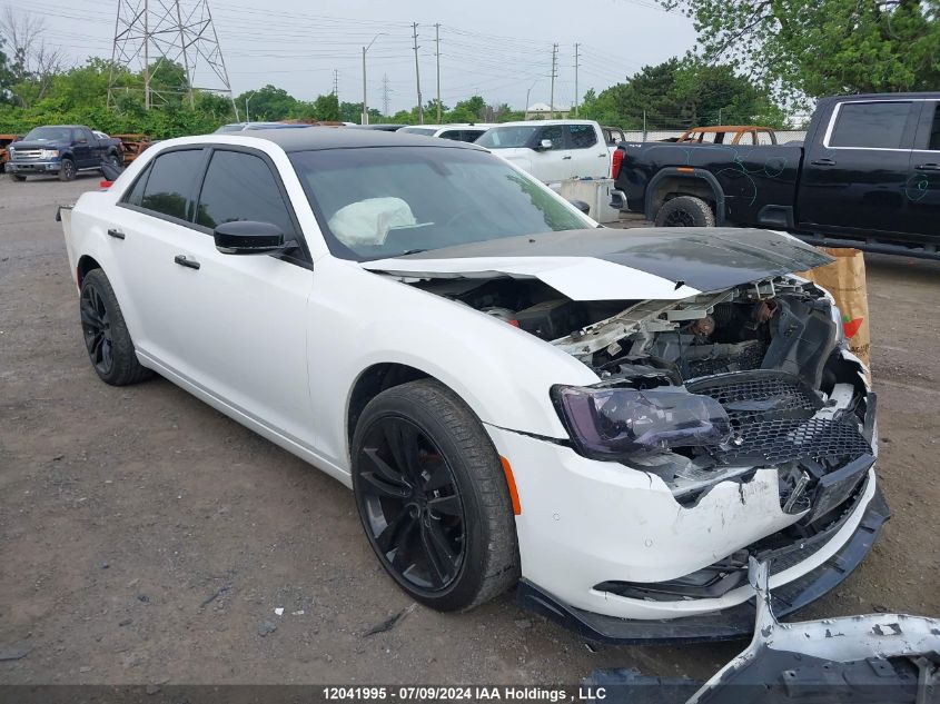 2016 Chrysler 300 Touring VIN: 2C3CCARG6GH111706 Lot: 12041995