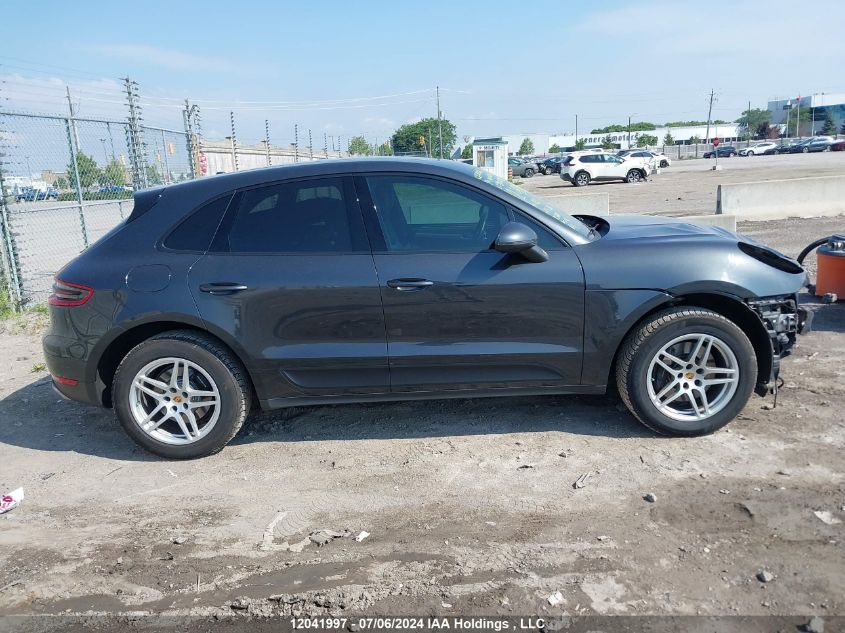 2017 Porsche Macan VIN: WP1AA2A56HLB00748 Lot: 12041997