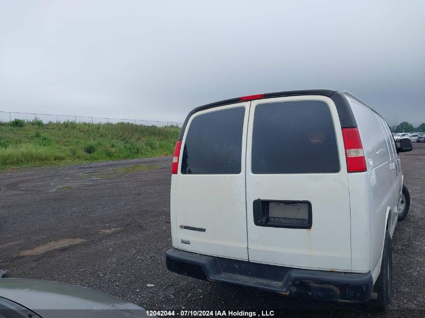 2018 Chevrolet Express Cargo Van VIN: 1GCWGBFG9J1224692 Lot: 12042044