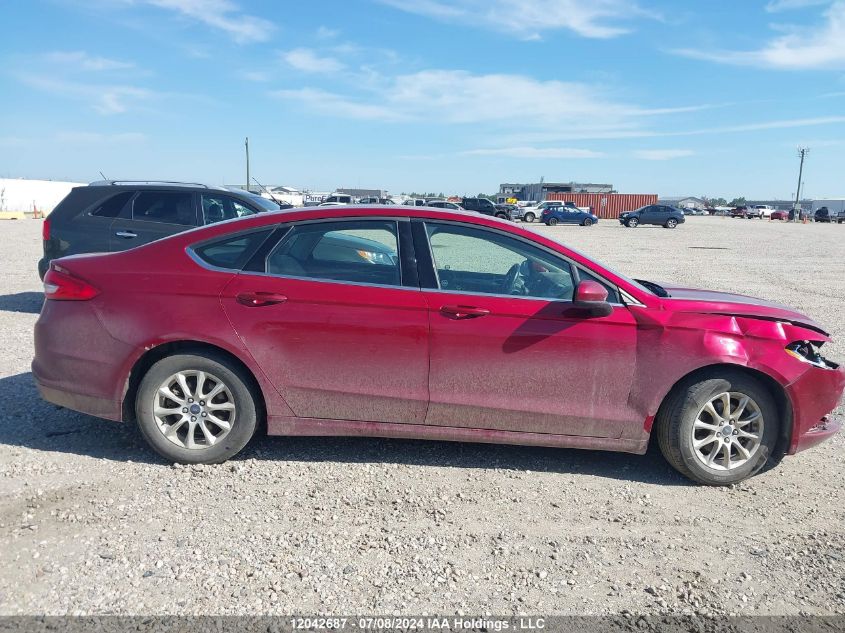 2017 Ford Fusion S VIN: 3FA6P0G77HR239555 Lot: 12042687