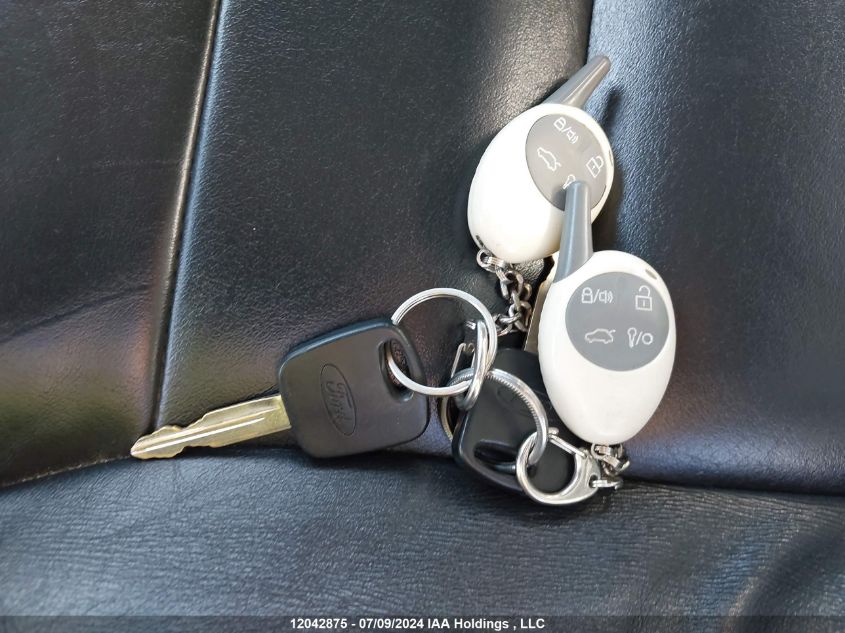 2003 Ford Escape Limited VIN: 1FMCU94133KB56773 Lot: 12042875