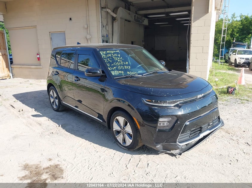 KNDJ33A17P7030828 KIA SOUL EV Photo 1