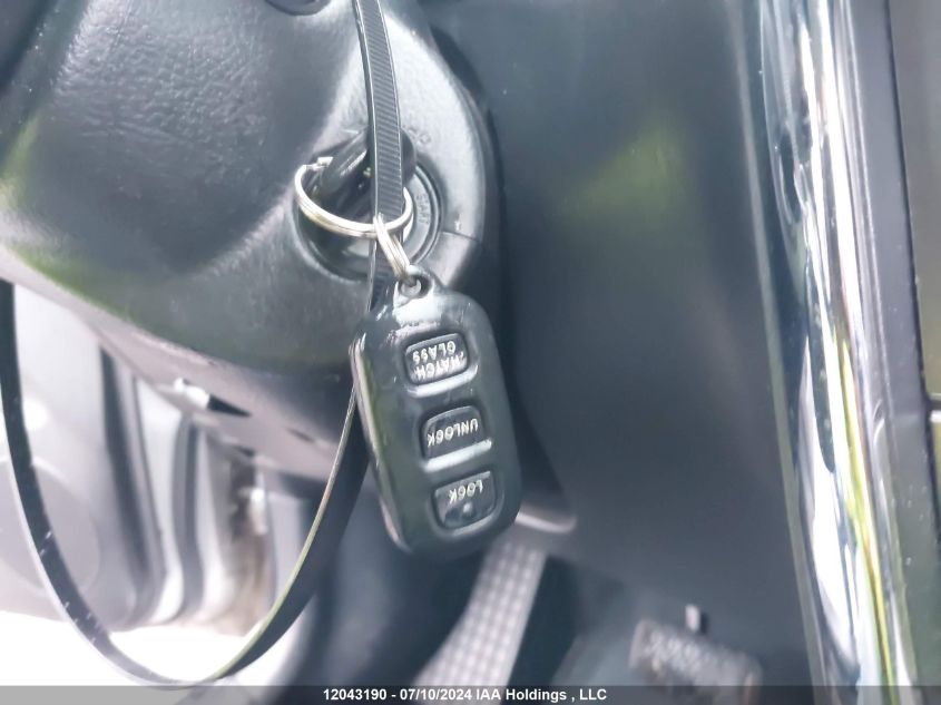 2005 Toyota Matrix VIN: 2T1KR32E25C888238 Lot: 12043190