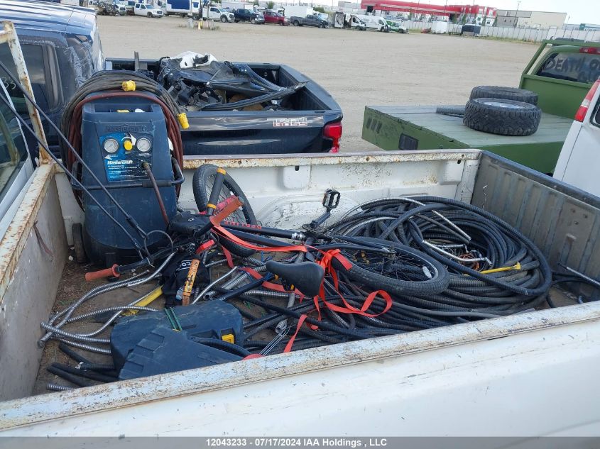 2001 GMC Sierra 1500 VIN: 1GTEC19V71E275063 Lot: 12043233