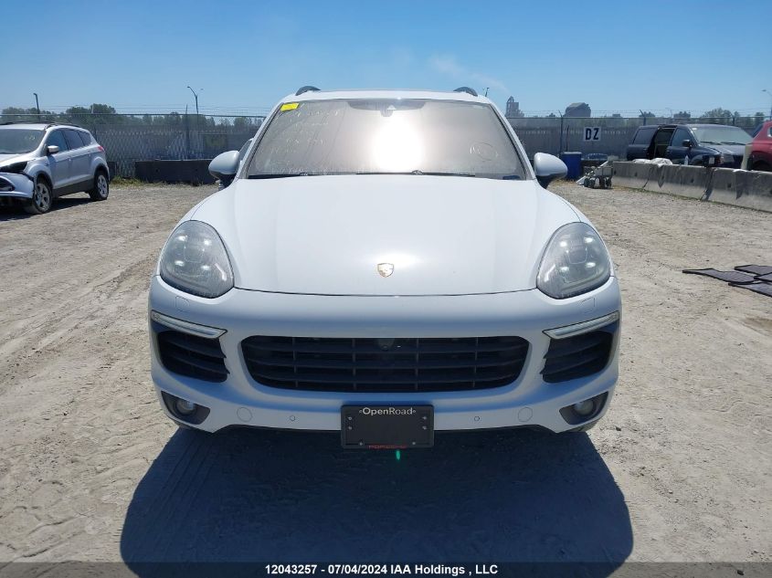 2017 Porsche Cayenne Se Hybrid/Platinum VIN: WP1AE2A20HLA68485 Lot: 12043257