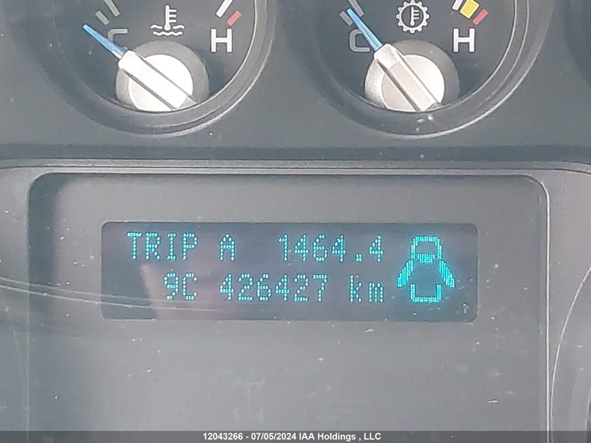 2011 Ford F250 Super Duty VIN: 1FT7X2B60BEC49573 Lot: 12043266