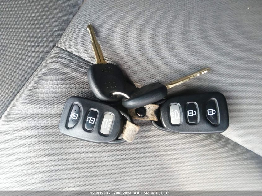 2013 Hyundai Elantra Gls/Limited VIN: 5NPDH4AE0DH242131 Lot: 12043298