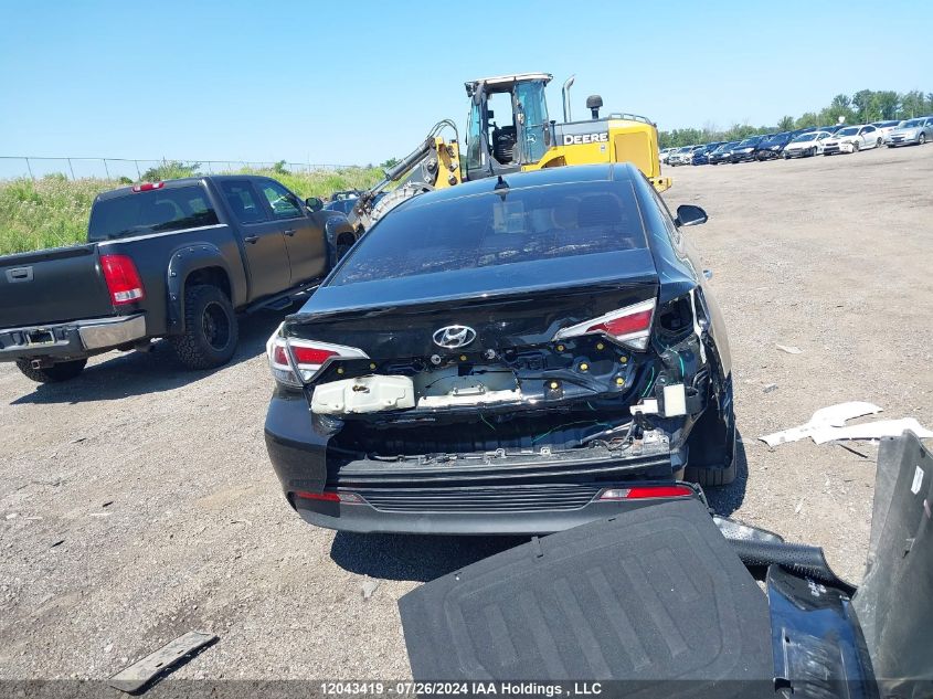 2017 Hyundai Sonata Hybrid/Limited VIN: KMHE34L1XHA060488 Lot: 12043419