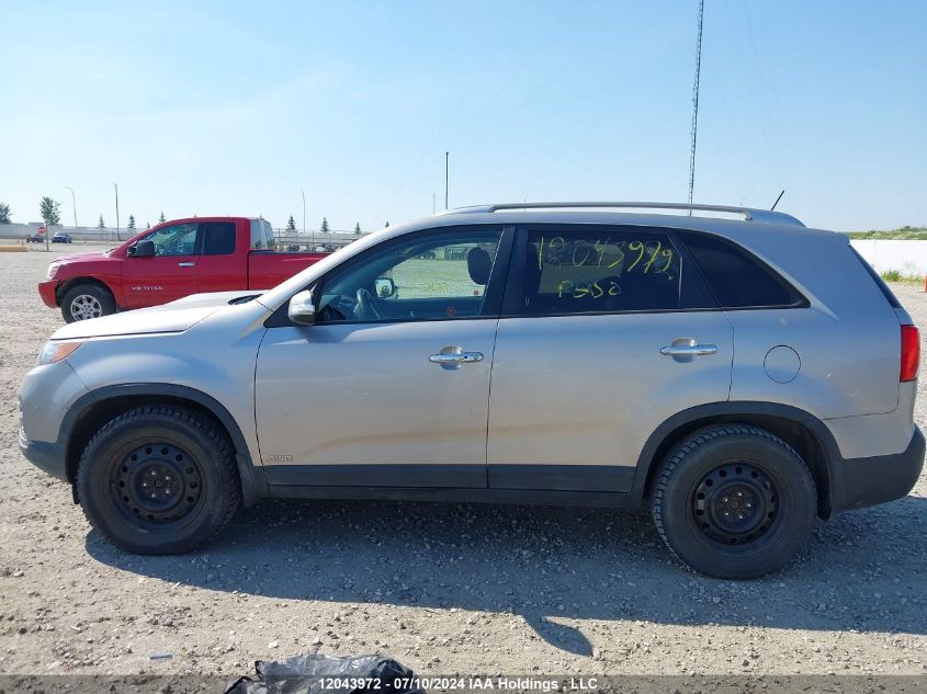 2013 Kia Sorento VIN: 5XYKTDA23DG360886 Lot: 12043972
