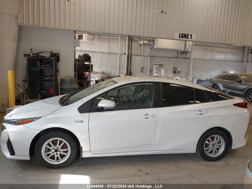 2022 Toyota Prius Prime Le/Xle/Limited VIN: JTDKAMFP3N3208218 Lot: 12044000