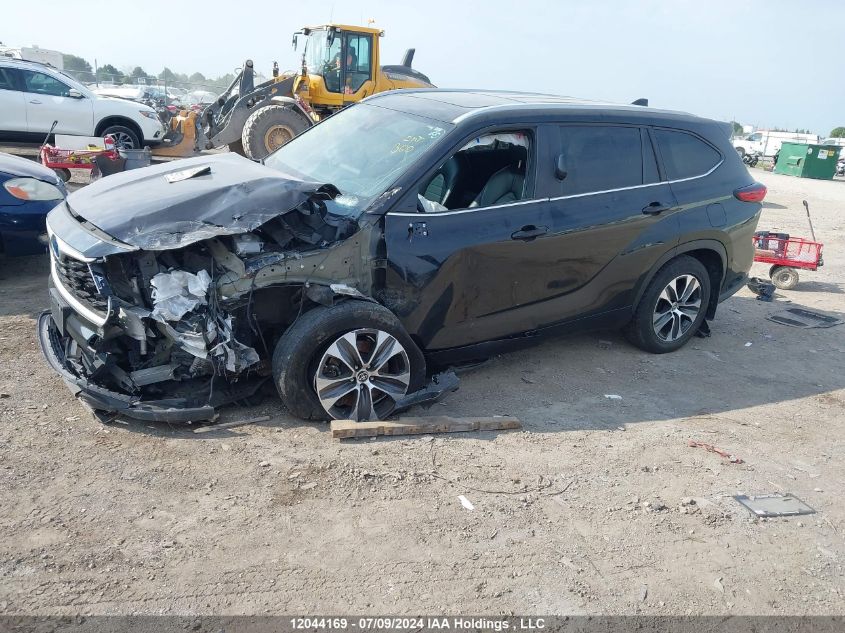 2023 Toyota Highlander Hybrid Xle/Hybrid Bronze Edition VIN: 5TDKBRCH3PS106460 Lot: 12044169