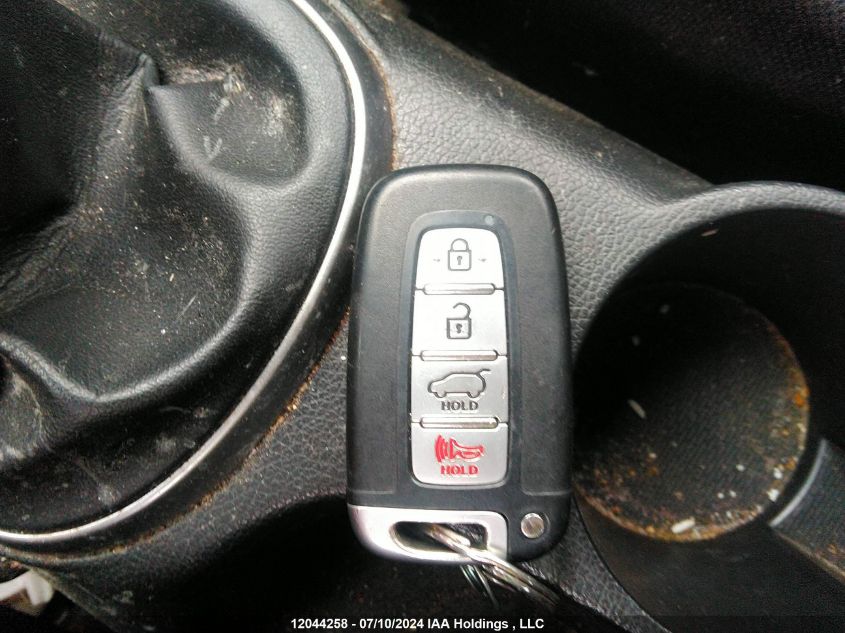 2014 Hyundai Veloster VIN: KMHTC6AD1EU206951 Lot: 12044258