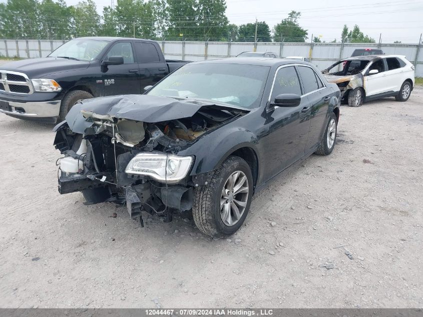 2C3CCAAG7JH277798 2018 Chrysler 300 Touring