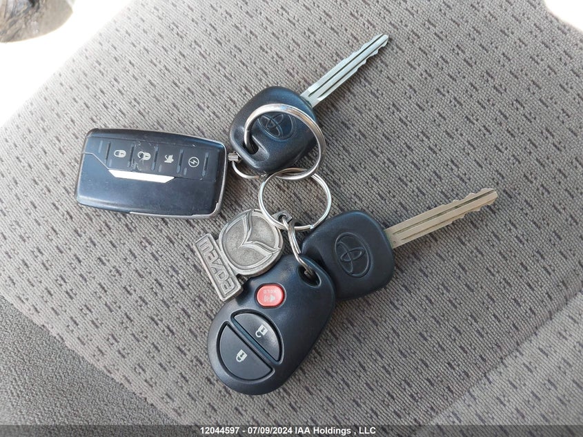 2008 Toyota Sienna Ce VIN: 5TDZK29C08S104927 Lot: 12044597