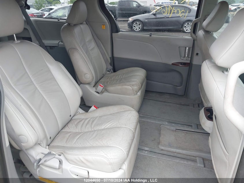 2011 Toyota Sienna Xle/Limited VIN: 5TDYK3DC6BS002435 Lot: 12044650