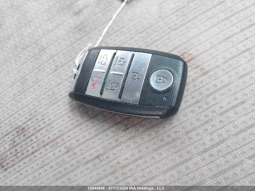 2018 Kia Sedona Lx VIN: KNDMB5C17J6368932 Lot: 12044836