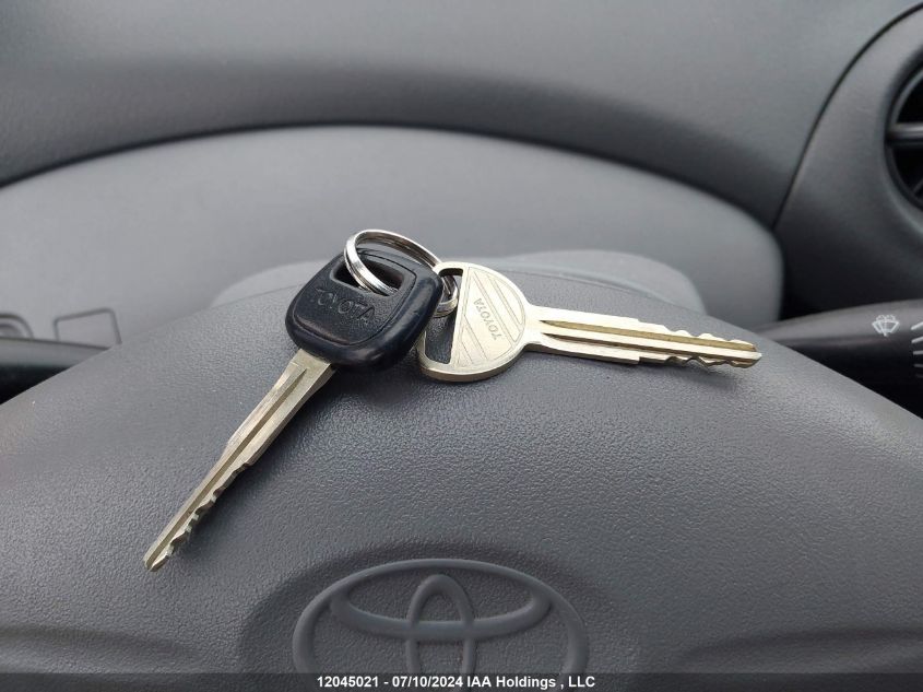 2000 Toyota Echo VIN: JTDAT1236Y0056044 Lot: 12045021