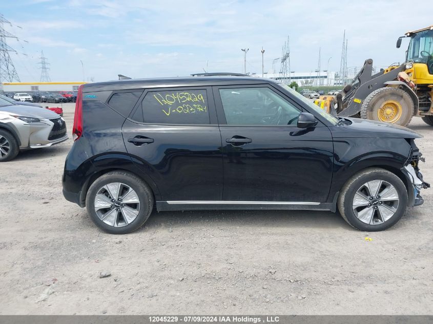 2022 Kia Soul Ev Limited VIN: KNDJ33A18N7023724 Lot: 12045229