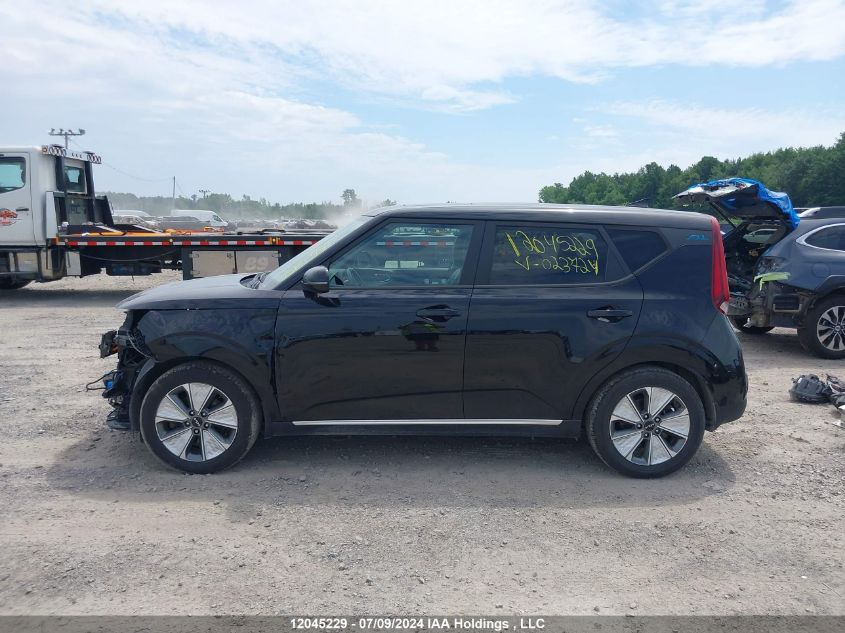 2022 Kia Soul Ev Limited VIN: KNDJ33A18N7023724 Lot: 12045229