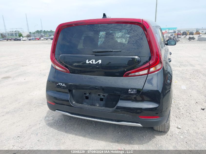 2022 Kia Soul Ev Limited VIN: KNDJ33A18N7023724 Lot: 12045229