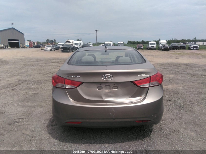 2013 Hyundai Elantra VIN: 5NPDH4AE4DH305408 Lot: 12045290