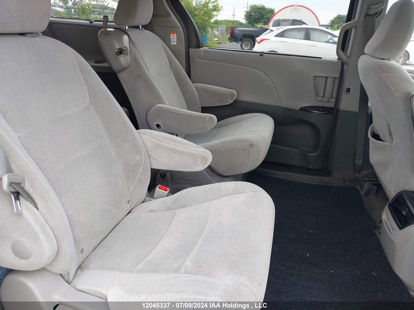 2015 Toyota Sienna Le VIN: 5TDKK3DC1FS581460 Lot: 12045337