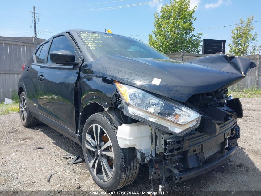 2018 Nissan Kicks S/Sr/Sv VIN: 3N1CP5CU1JL513947 Lot: 12045456