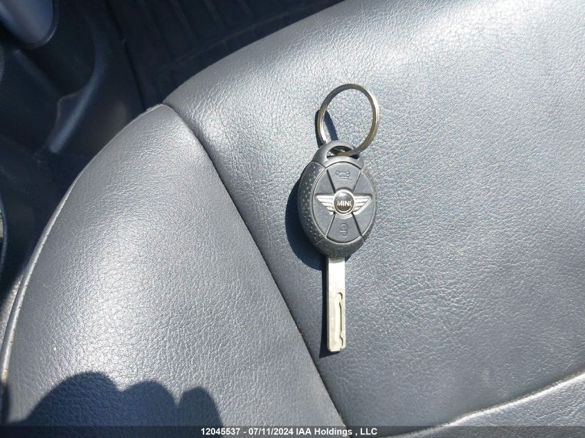 2006 Mini Cooper Hardtop VIN: WMWRC33596TJ76895 Lot: 12045537