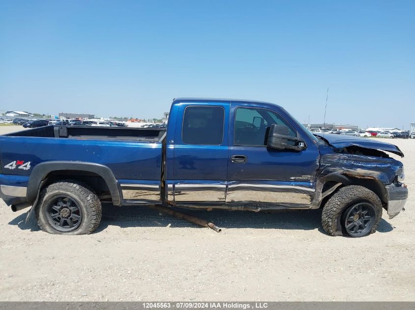 2002 Chevrolet Silverado K2500 Heavy Duty VIN: 1GCHK29182E281894 Lot: 12045563