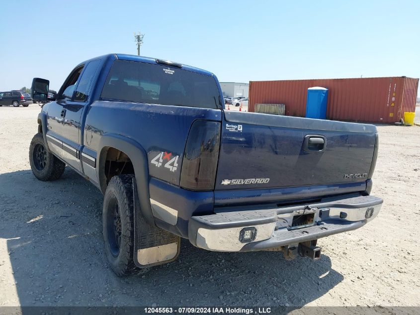 2002 Chevrolet Silverado K2500 Heavy Duty VIN: 1GCHK29182E281894 Lot: 12045563