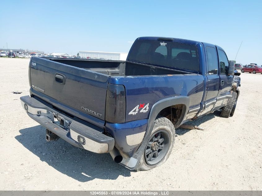 2002 Chevrolet Silverado K2500 Heavy Duty VIN: 1GCHK29182E281894 Lot: 12045563