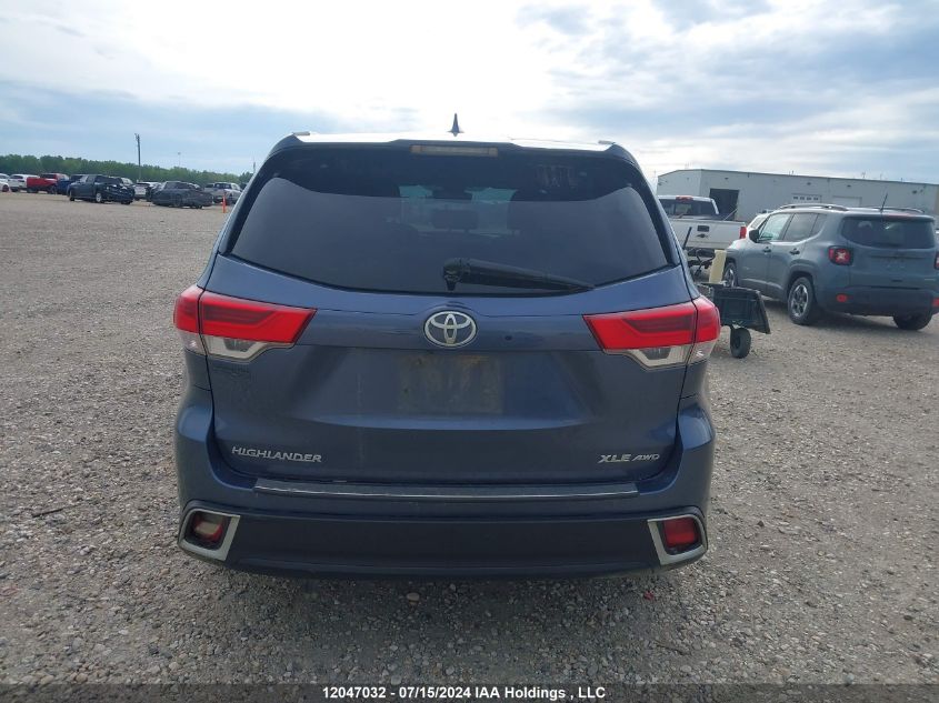 2019 Toyota Highlander Xle VIN: 5TDJZRFH3KS704799 Lot: 12047032