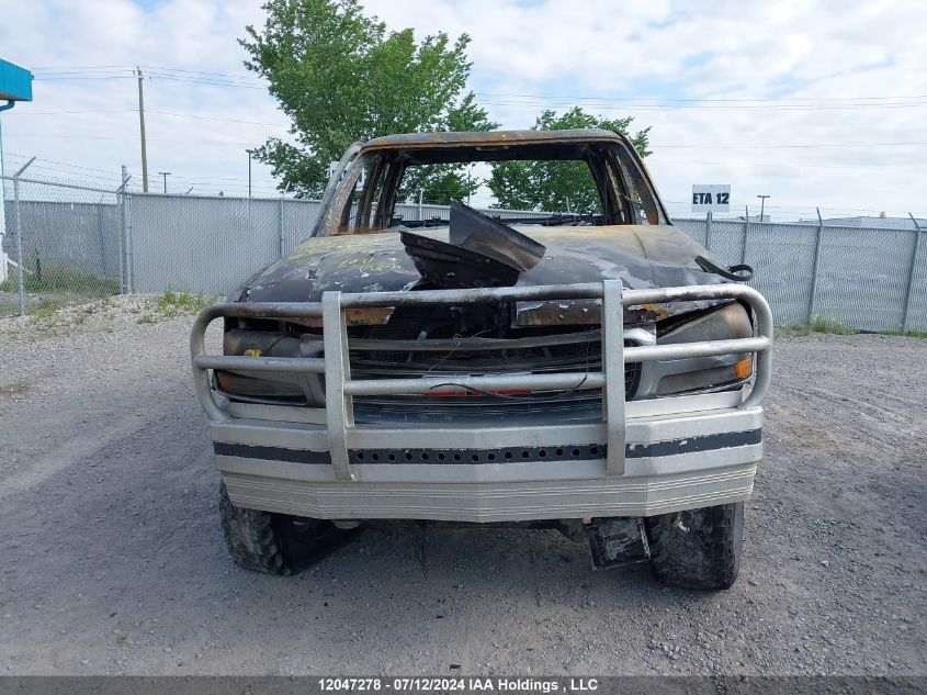 2002 GMC Sierra K2500 Heavy Duty VIN: 1GTHK29132E275257 Lot: 12047278