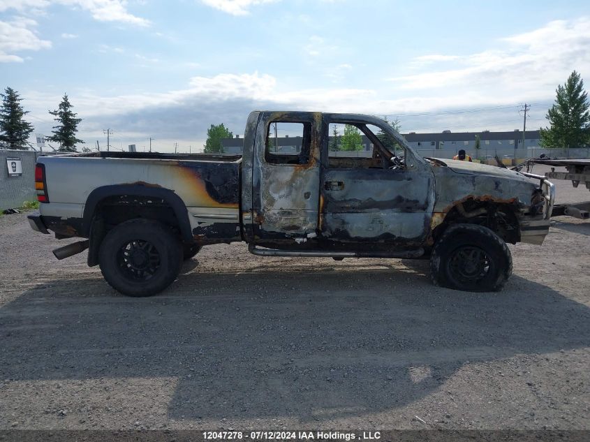 2002 GMC Sierra K2500 Heavy Duty VIN: 1GTHK29132E275257 Lot: 12047278