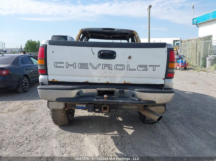 2002 GMC Sierra K2500 Heavy Duty VIN: 1GTHK29132E275257 Lot: 12047278