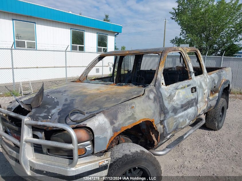 2002 GMC Sierra K2500 Heavy Duty VIN: 1GTHK29132E275257 Lot: 12047278