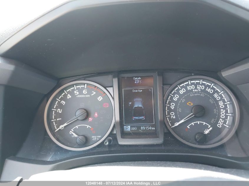 2017 Toyota Tacoma Dbl Cab/Sr5/Trd Sport/Or VIN: 5TFDZ5BN2HX016572 Lot: 12048148