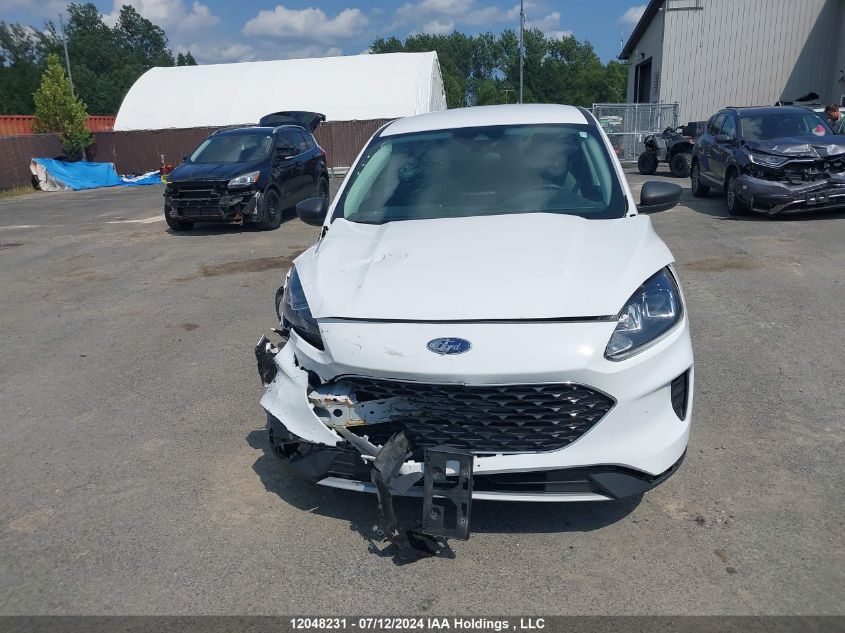 2022 Ford Escape Se VIN: 1FMCU0EZXNUA73218 Lot: 12048231