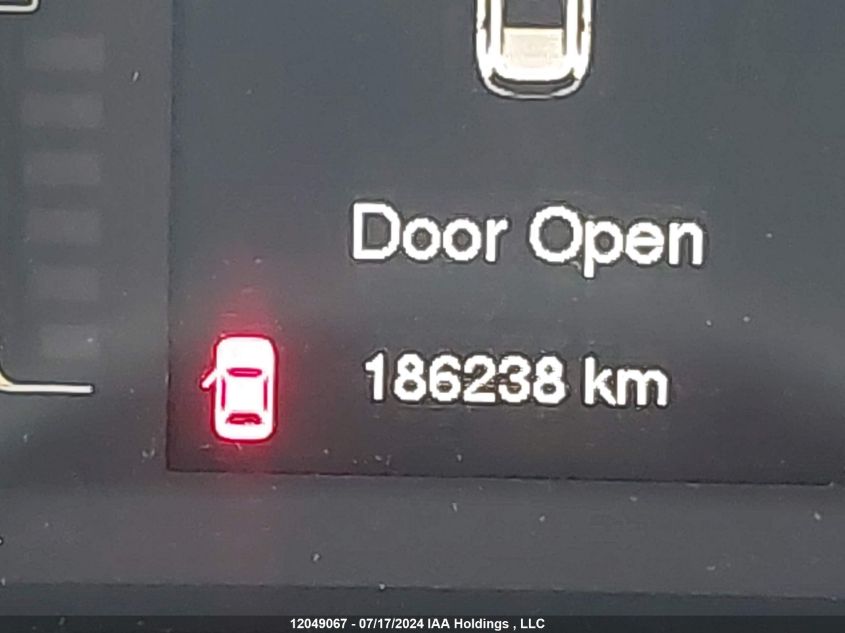 2017 Jeep Cherokee Latitude VIN: 1C4PJLCB4HW619462 Lot: 12049067