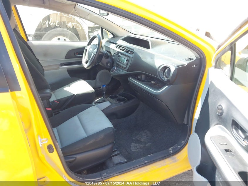 2014 Toyota Prius C VIN: JTDKDTB31E1070470 Lot: 12049795