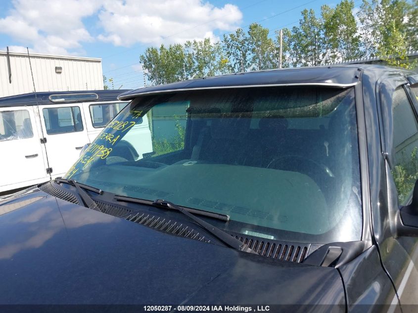 2001 GMC Sierra 1500 VIN: 2GTEC19V811211938 Lot: 12050287