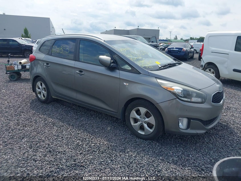 2015 Kia Rondo VIN: KNAHT8A3XF7118605 Lot: 12050333