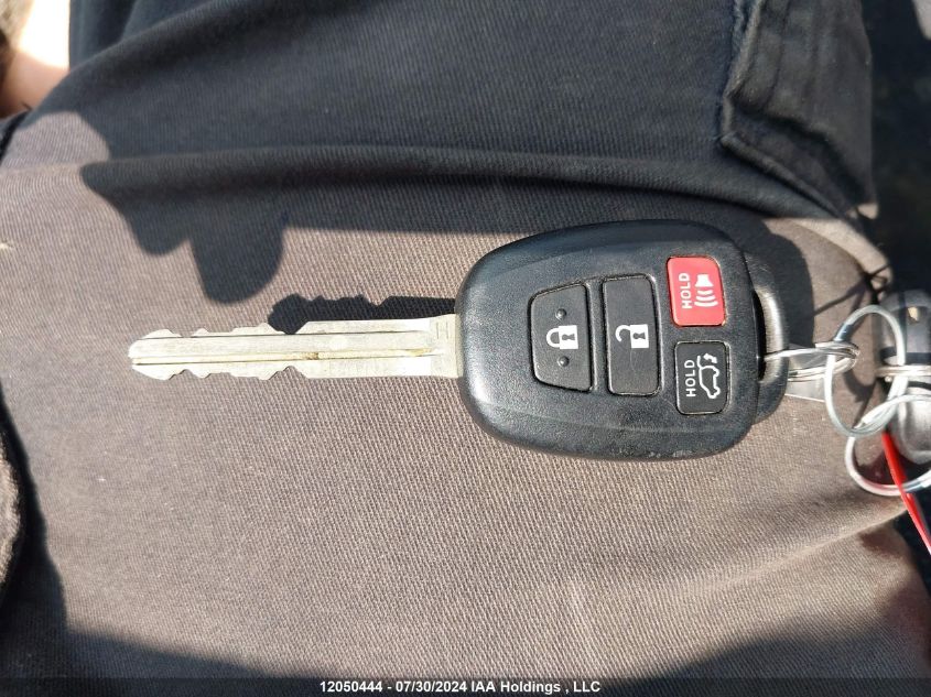 2017 Toyota Rav4 Xle VIN: 2T3RFREV1HW646203 Lot: 12050444