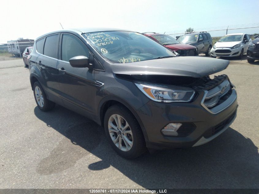 1FMCU9GD1KUB39608 2019 Ford Escape Se